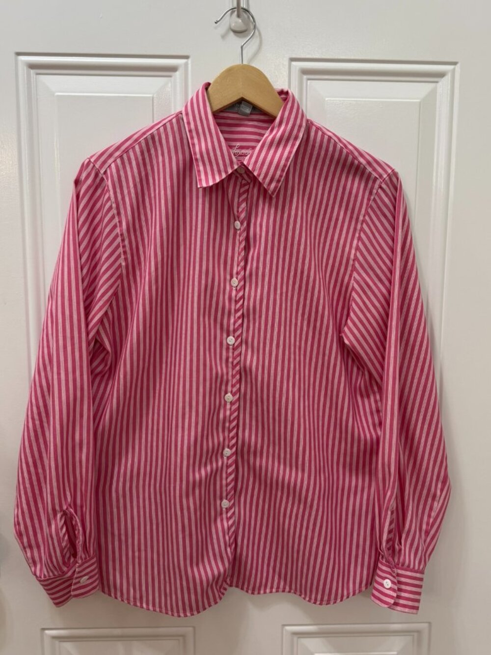 Foxcroft Wrinkle-Free Button-Down Shirt Size 8 Pink White Stripe